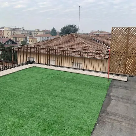 Attico Con Terrazzo. * Parme